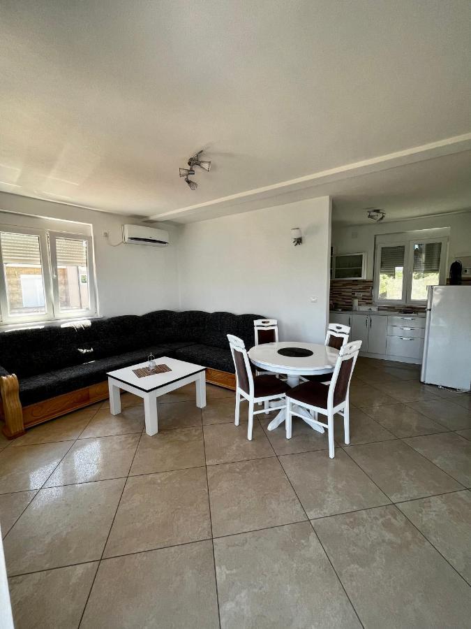 Apartments Apartmani Bojana يوتجيها المظهر الخارجي الصورة