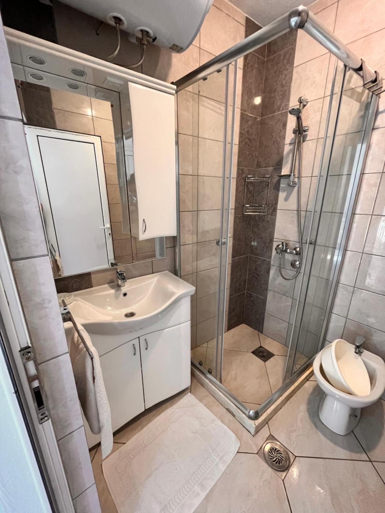 Apartments Apartmani Bojana يوتجيها المظهر الخارجي الصورة